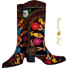Load image into Gallery viewer, Genuine Leather Embroidered Custom Made Country Style Suzani Boots